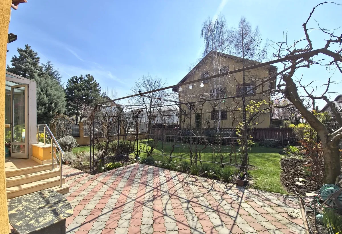 Prelungirea Ghencea vila P 1 regie proprie teren 627 mp d 35 m 1 garaj