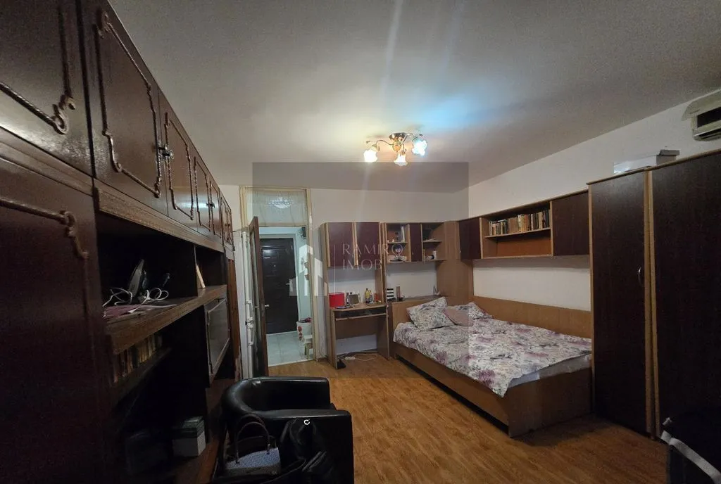 Garsoniera 31mp balcon Vitan Stadion Olimpia /Bobocica