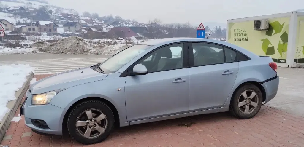 Chevrolet Cruze 1 6 LS 2800 euro 2 800 eur