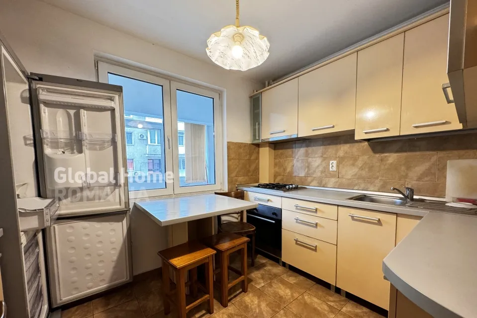 Magheru Blocul Scala Ultracentral Romana apartament 3 camere bloc 1983