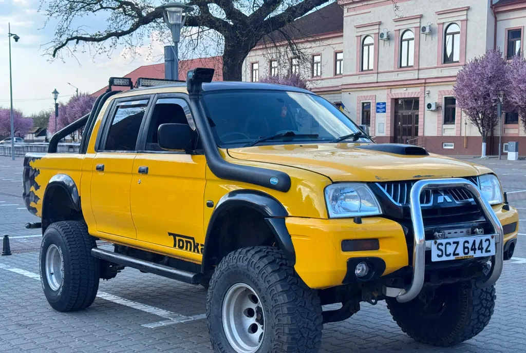 Mitsubishi L200 MONSTER TRUCK An 2003 Full Kit de icirc naltare 6 250 eur