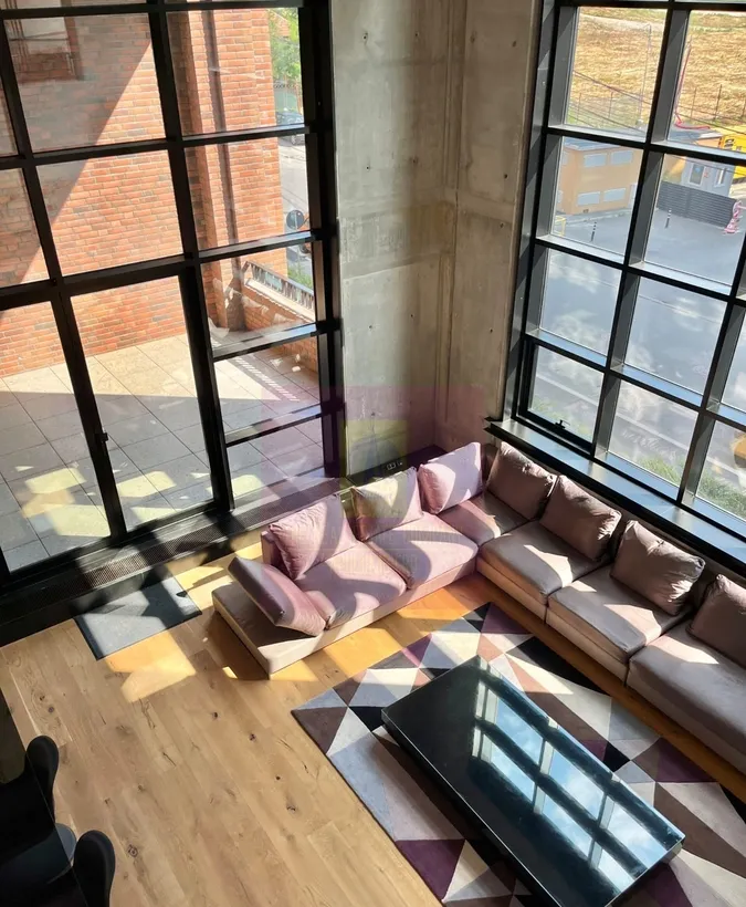 Loft exclusivist de inchiriat 4 camere 213 6 mp utili terasa 29
