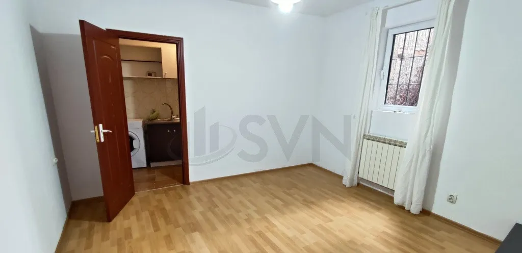Vila l 6 Camere l Piata Alba Iulia l Curte