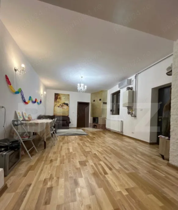 Casa de vanzare 3 camere 80 mp Iosefin langa Bega
