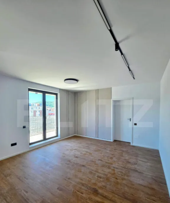 Apartament 2 camere terasa 24 mp 51 mp garaj Eroilor