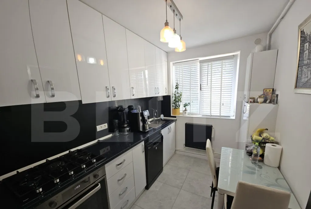 Apartament 3 camere decomandat Podul Ros mobilat complet