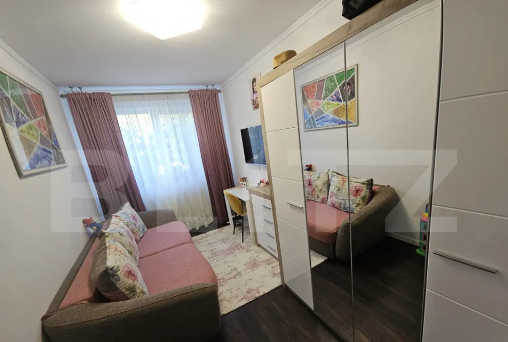 Apartament 3 camere decomandat Podul Ros mobilat complet