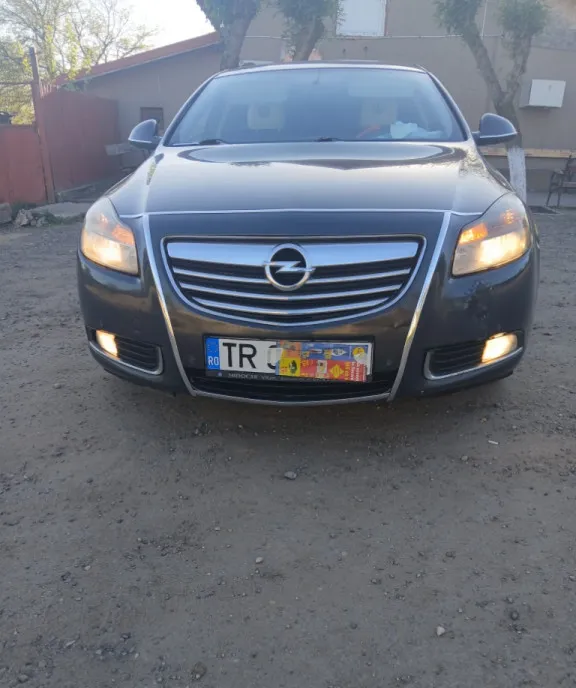 Opel insignia 2013 2 580 eur