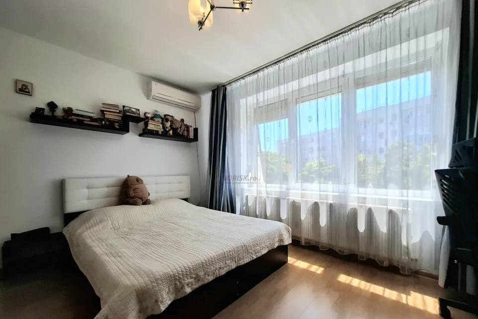 Duplex 4 Camere 124 mp Terase Centrala Dristor Parcare