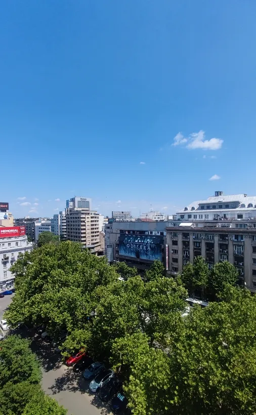 Magheru Romana blocul Mega Image eva