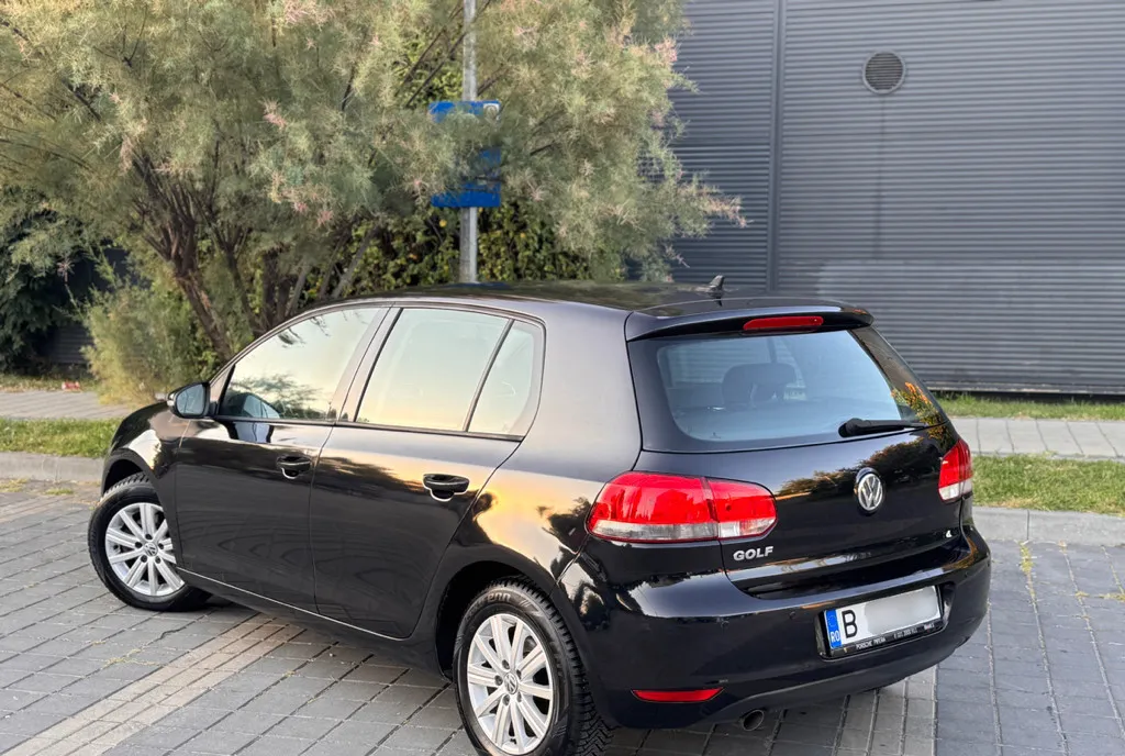 VW Golf 6 2011 1 6 TDI 105 CP Proprietar Impecabila 4 900 eur