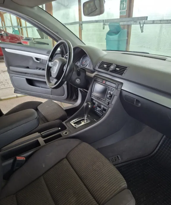 Audi a4 b7 2 0 tdi 3 200 eur