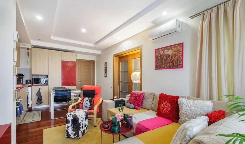 Apartament 3 camere Cosmopolis Faza 1 cu parcare disponi