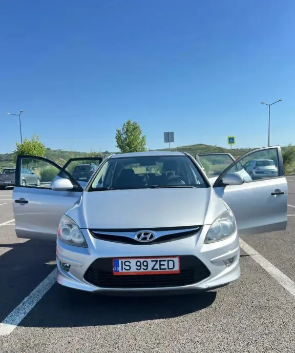 Hyundai i30 Hatchback 1 4 Benzina bull 105 CP bull Euro 4 bull 149 000 km 2 900 eur