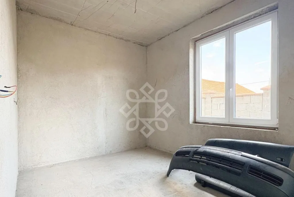 Casa noua cu teren 745 mp Episcopia str Avicenna