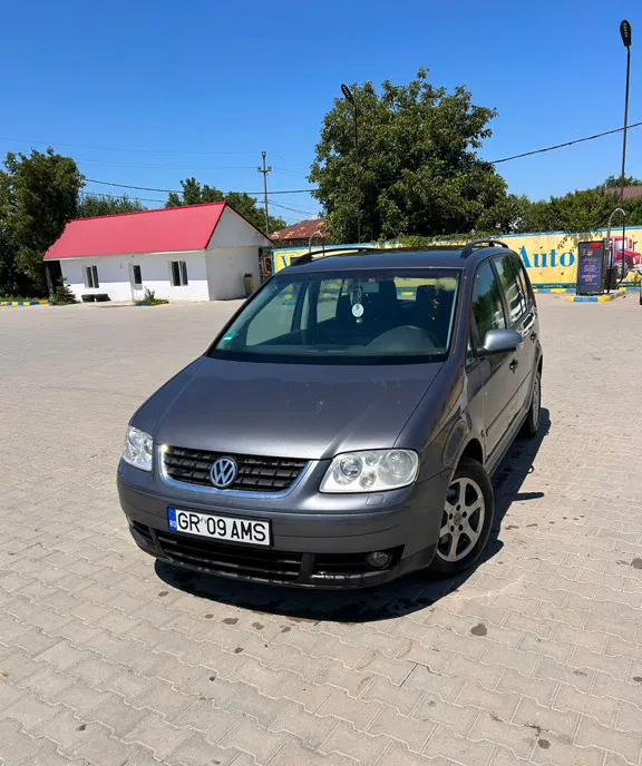 VW Touran 2 0 TDI 140 CP 2005 2 300 eur
