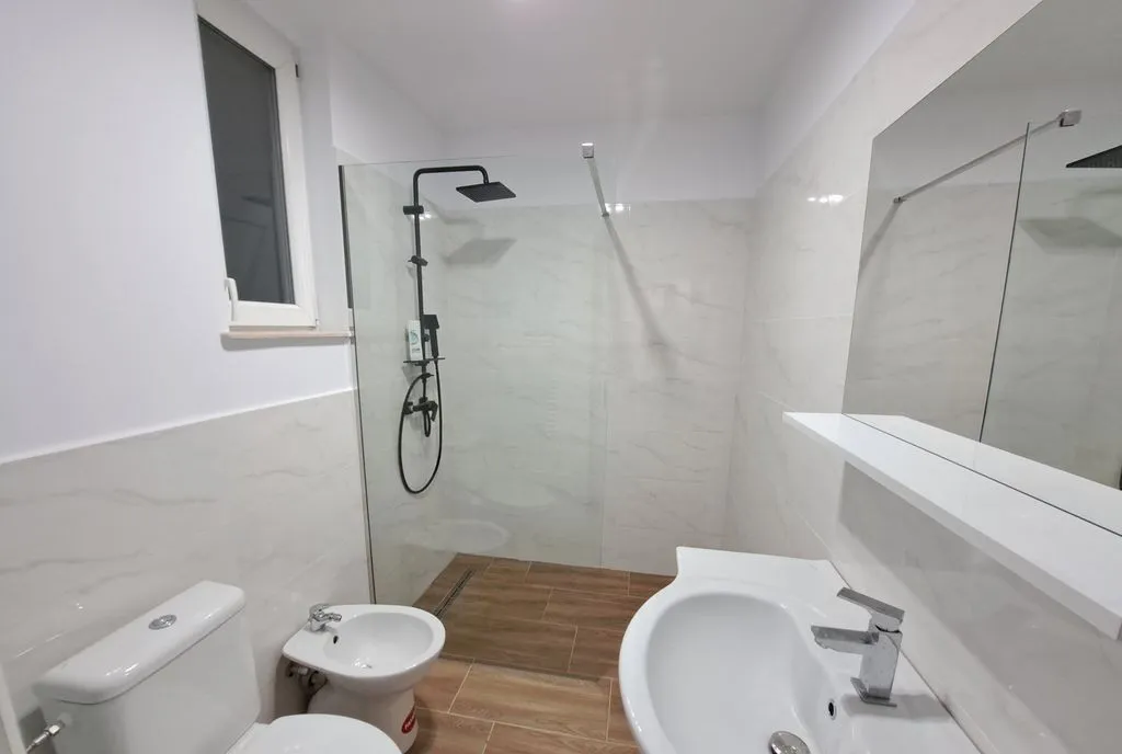 Apartament cu 3 camere 98 59 mp in zona Unirii comsion 0