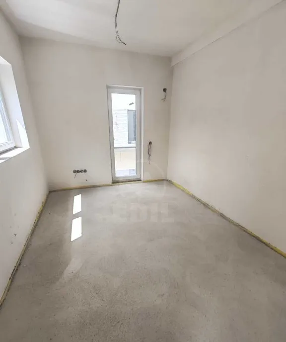 Duplex cu 4 camere zona porii tva nu este inclus