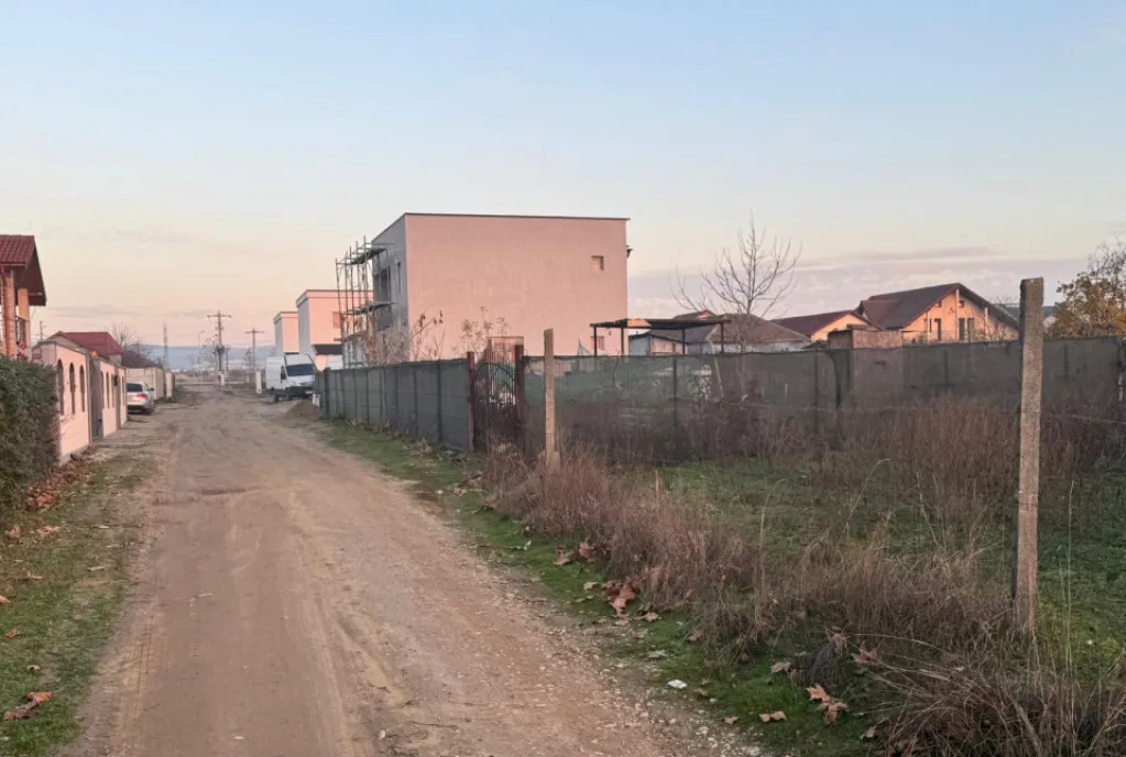 Apartament de 2 camere 57mp terasa 76mp parcare zona Den