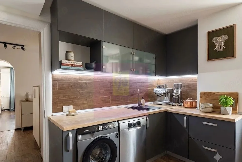 Piata Sudului la metrou apartament 3 camere 75 mp utili