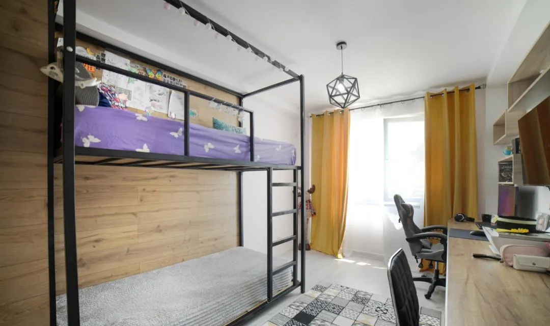 Trei camere etaj 1 bloc boutique loc de parcare ready to move in