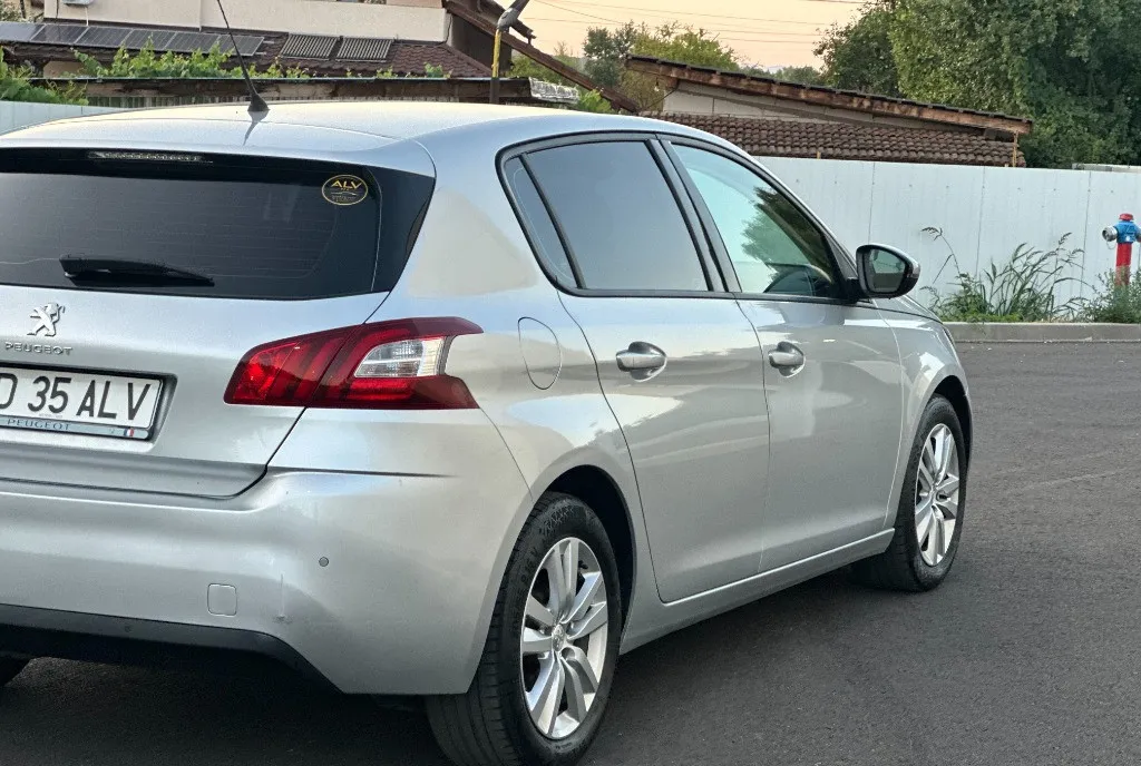 Peugeot 308 unic proprietar Ro 1 6 af 2017 luna 02 contract fiscal pe loc 7 100 eur