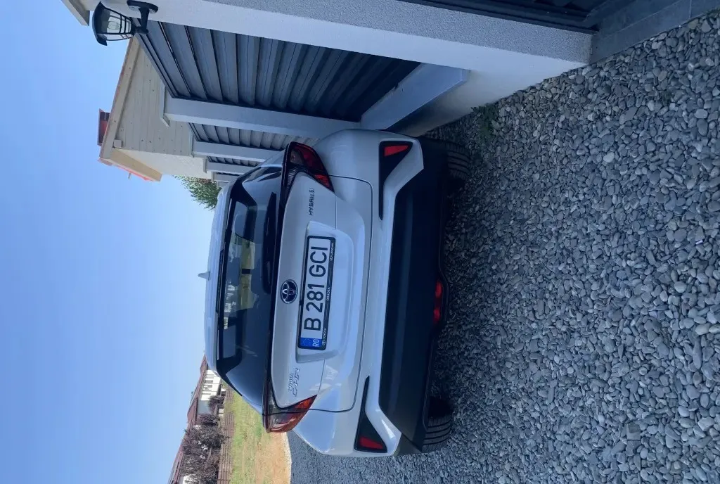 Toyota CH-R 2022 117 000km 18 500 eur