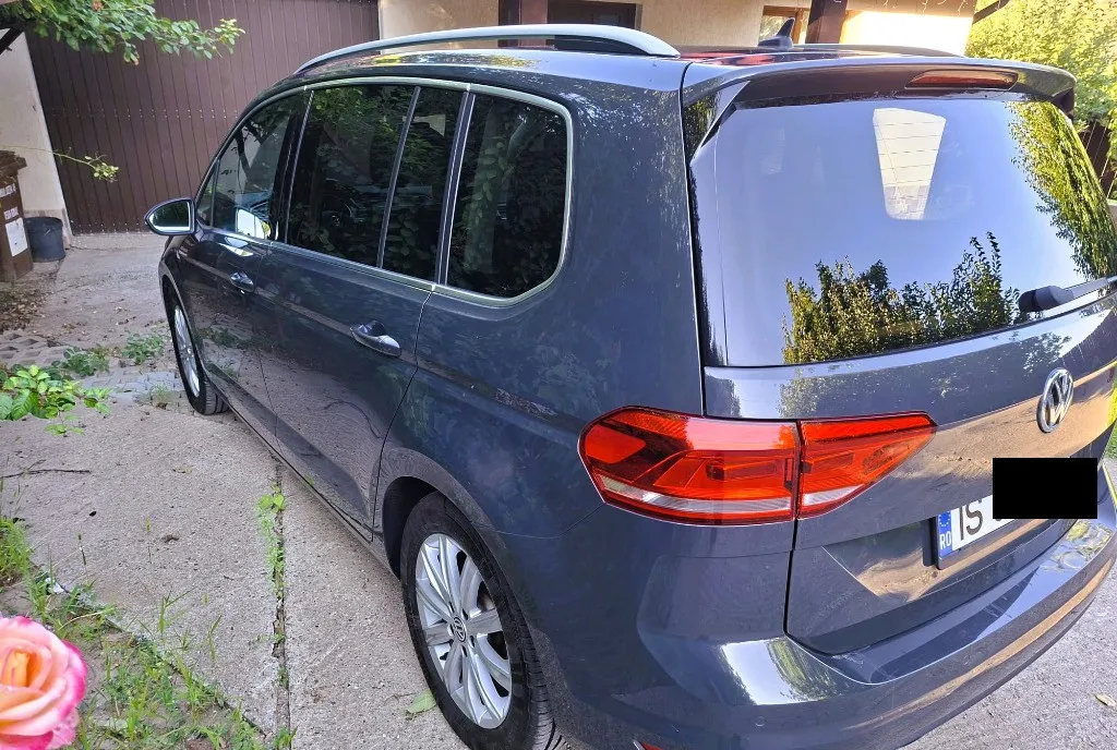 Volkswagen Touran 2 0 TDI SCR HIGHLINE 14 999 eur