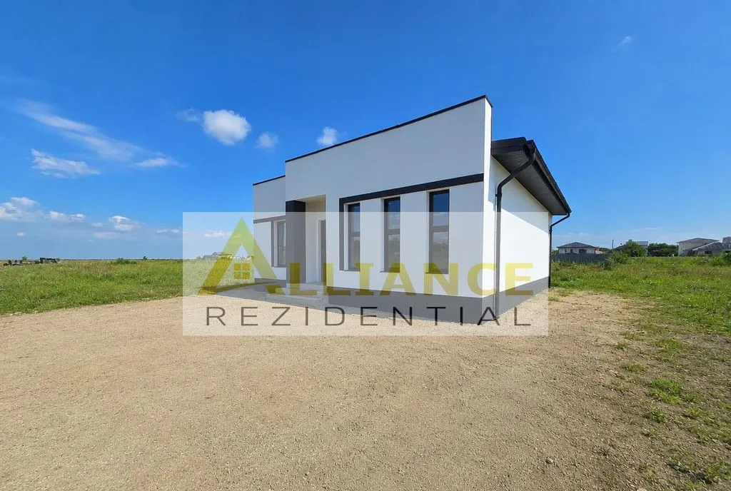 Casa parter 100m de autobuz 470mp teren placa de beton