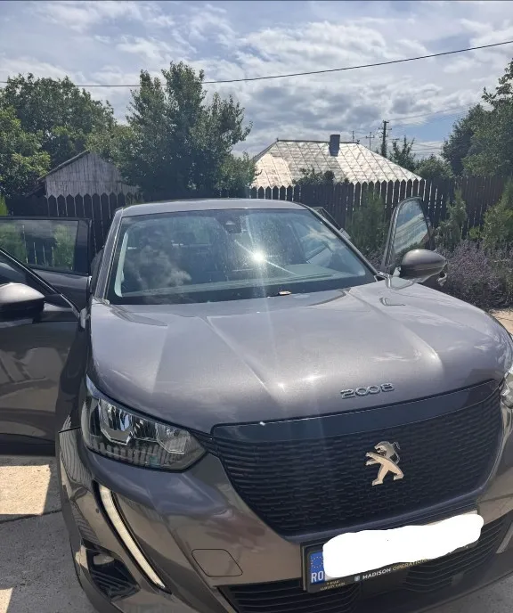 Peugeot 2008 Peugeot 2008 an 2020 km 104000 motor 1 2 13 500 eur
