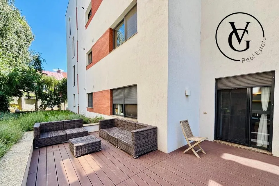 Strada Washington ap 4 camere cu gradina proprie loc de parcare inclus