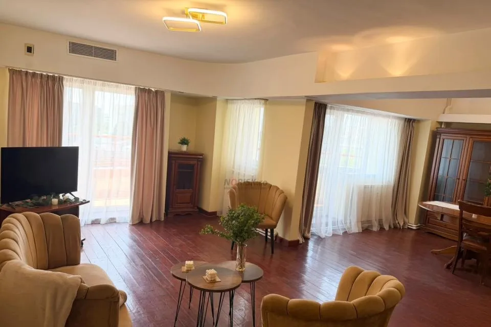 Duplex 3 Camere 122 mp Unirii Centrala Sauna Terasa