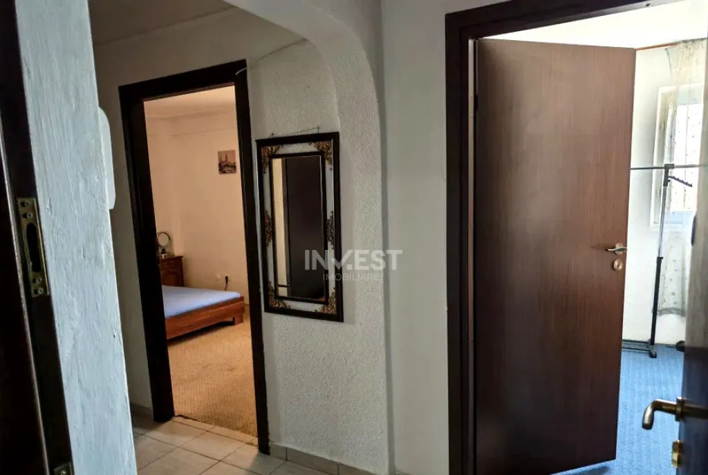 Apartament 2 camere decomandat zona Pacurari Moara de fo