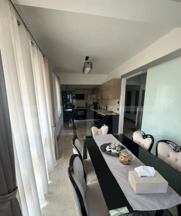 Penthouse Exclusivist 158 mp 2 Parcari Finisaje Premiu