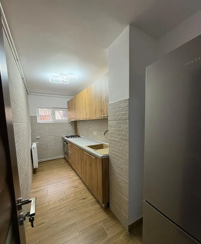 Bd Timisoara metrou 7 minute 2 camere an 1984 renovat