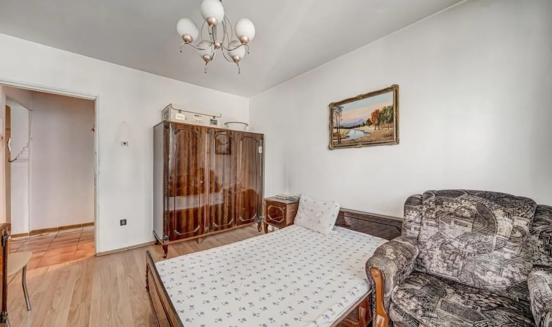 Colentina Apartament cu 3 camere 64 2 mp utili 2 bai Bloc 1985 Etaj 7/8 Sector