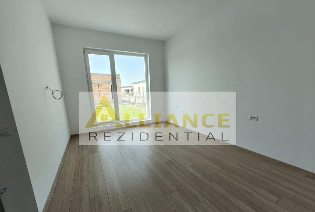 Casa 4 camere 2 bai 423 mp teren