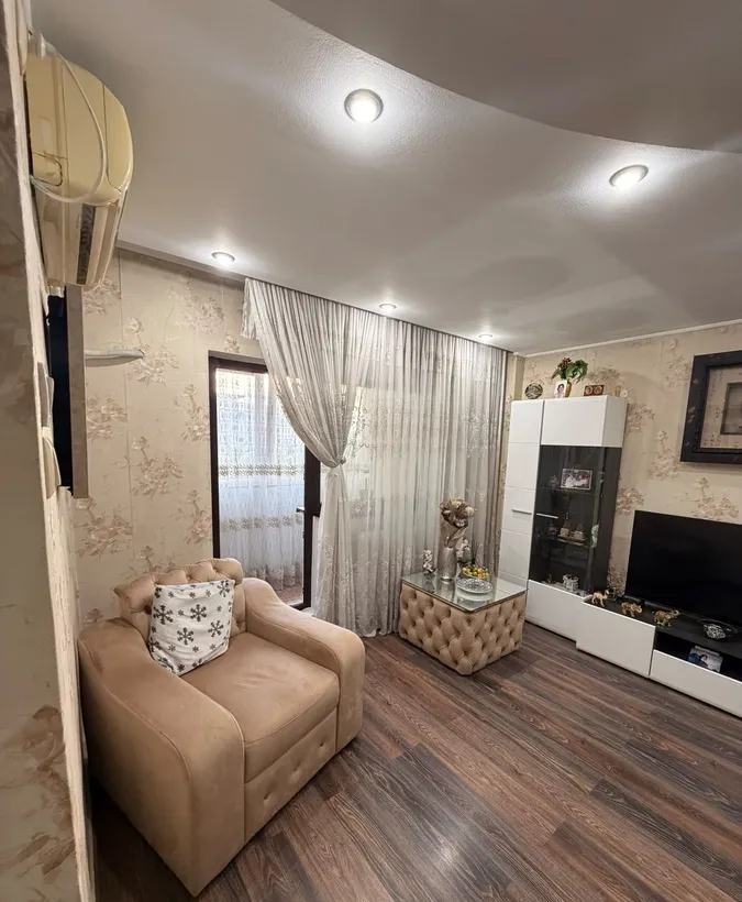 Militari Crangasi apartament 4 camere 80 mp et 7/10