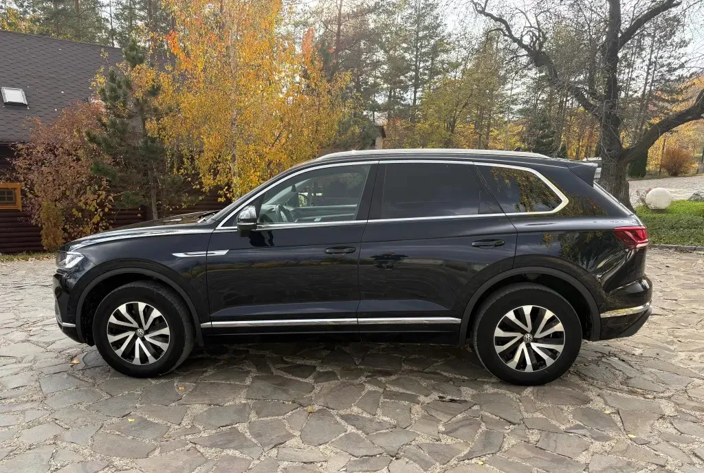 VW Touareg 3 0 TDI 286 CP 2020 TVA deductibil 31 000 eur
