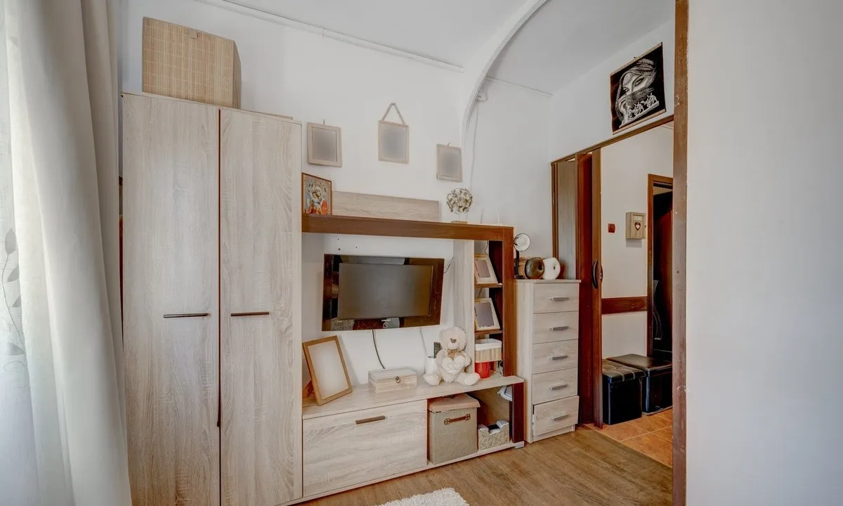 Studio complet mobilat si utilat str Telita