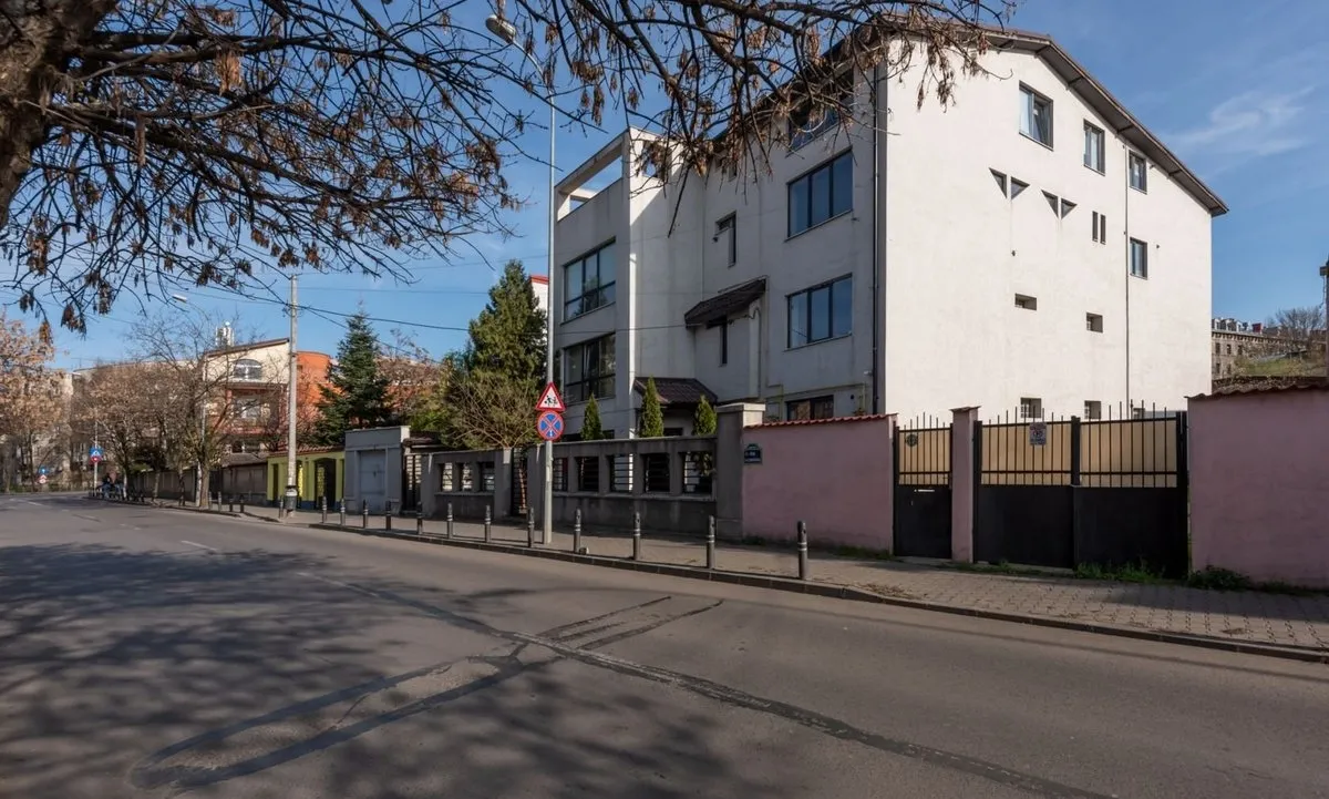 Drumul Sarii C tin Marinescu spatiu birou Statia Metrou Orizont la 700m
