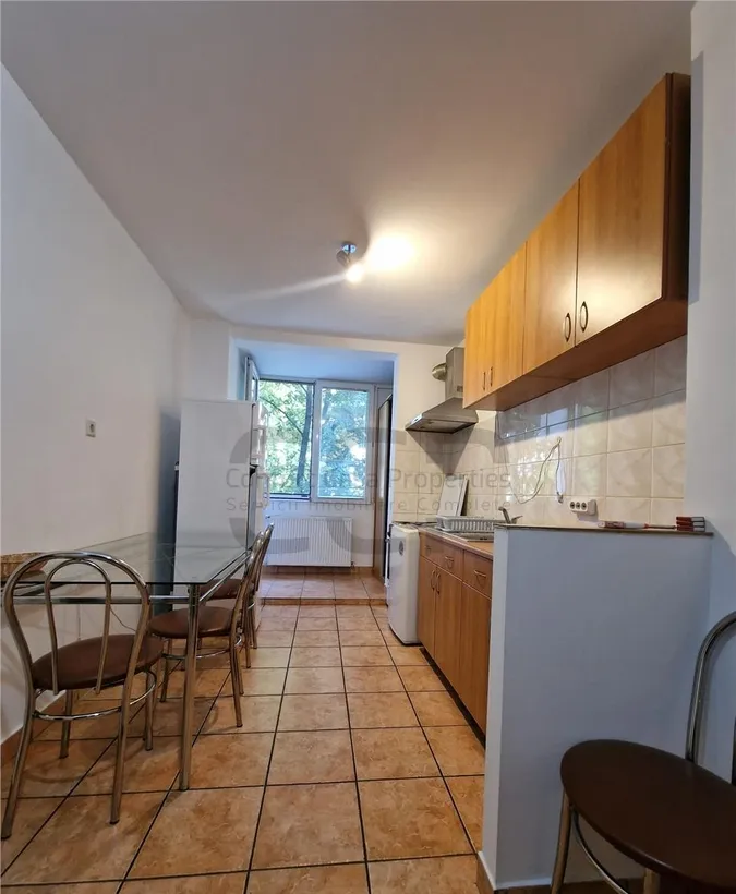 Doamna Ghica Colentina Apartament 3 camere et 3/10 decomandat reabilitat
