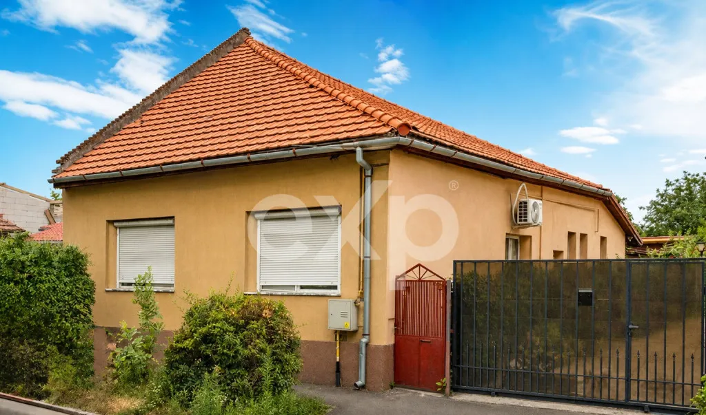 Casa de vanzare in Ronat teren 785 m