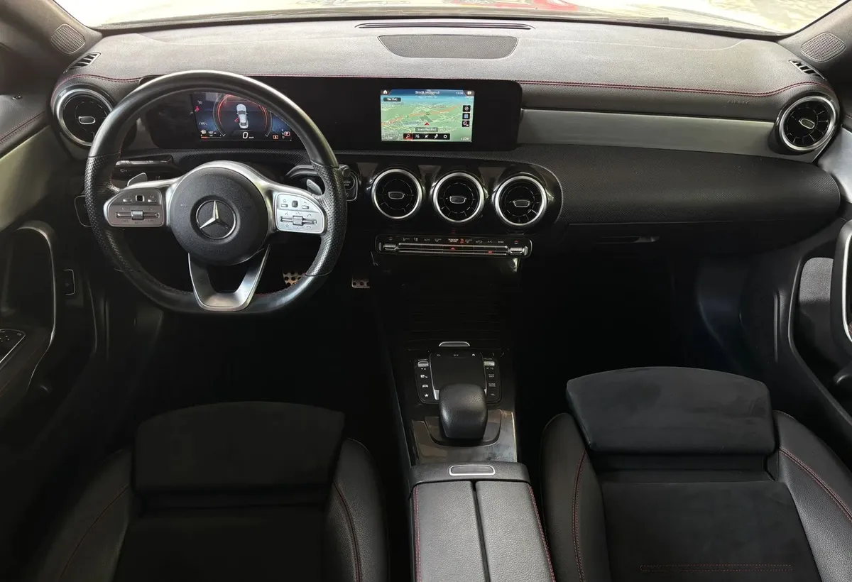 Mercedes Benz cla 200