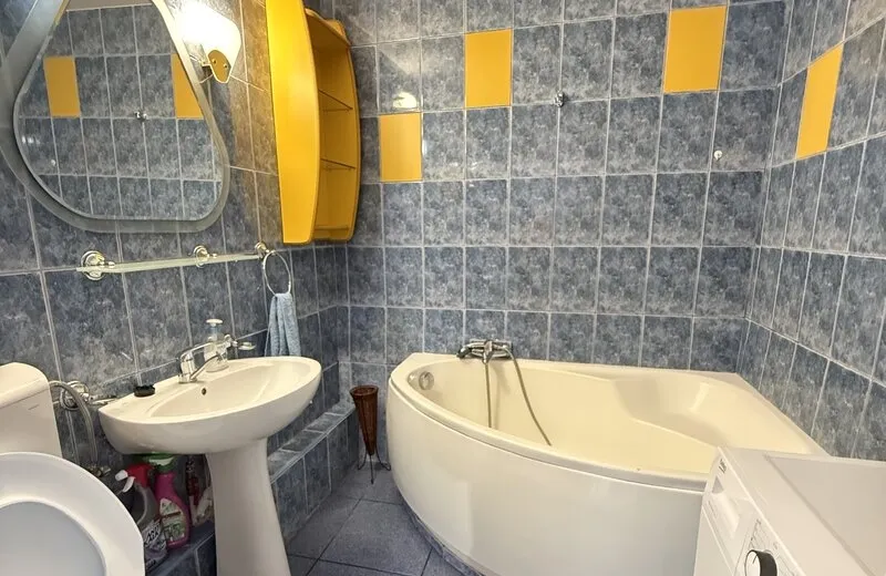 Rahova str Vedea decomandat mobilat nou et 7 cu 2 lifturi loc parcare