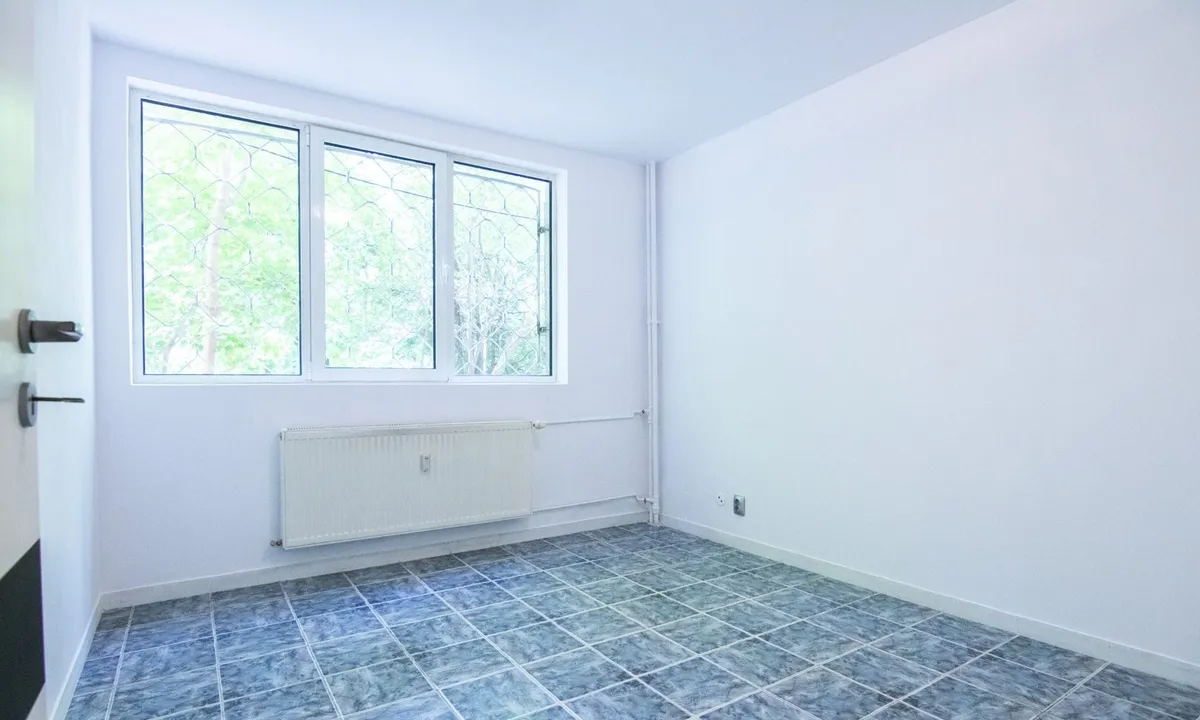 Drumul Taberei Bucla spatiu de birouri doar firme 4 camere mutare imediata
