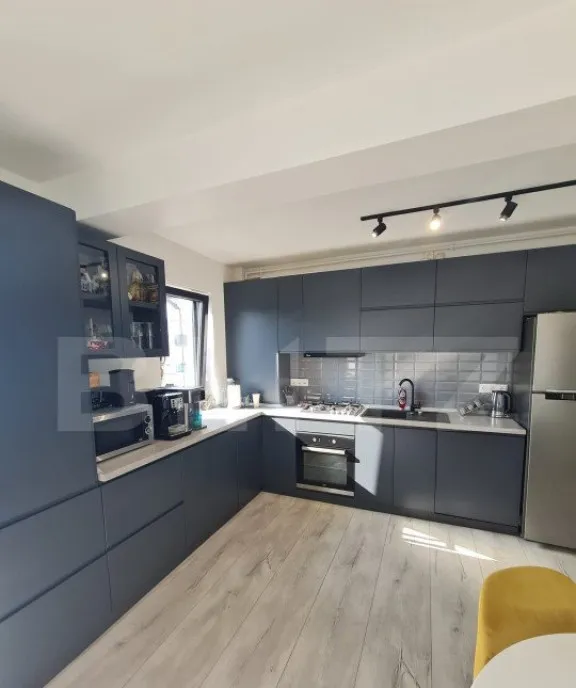 Apartament la cheie 3 camere lift 2 parcari subterane zo