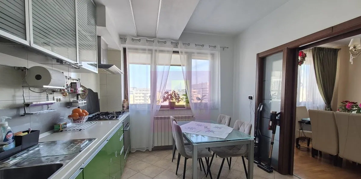 Apartament exclusivist cu parcare vedere Lac Flotreasca