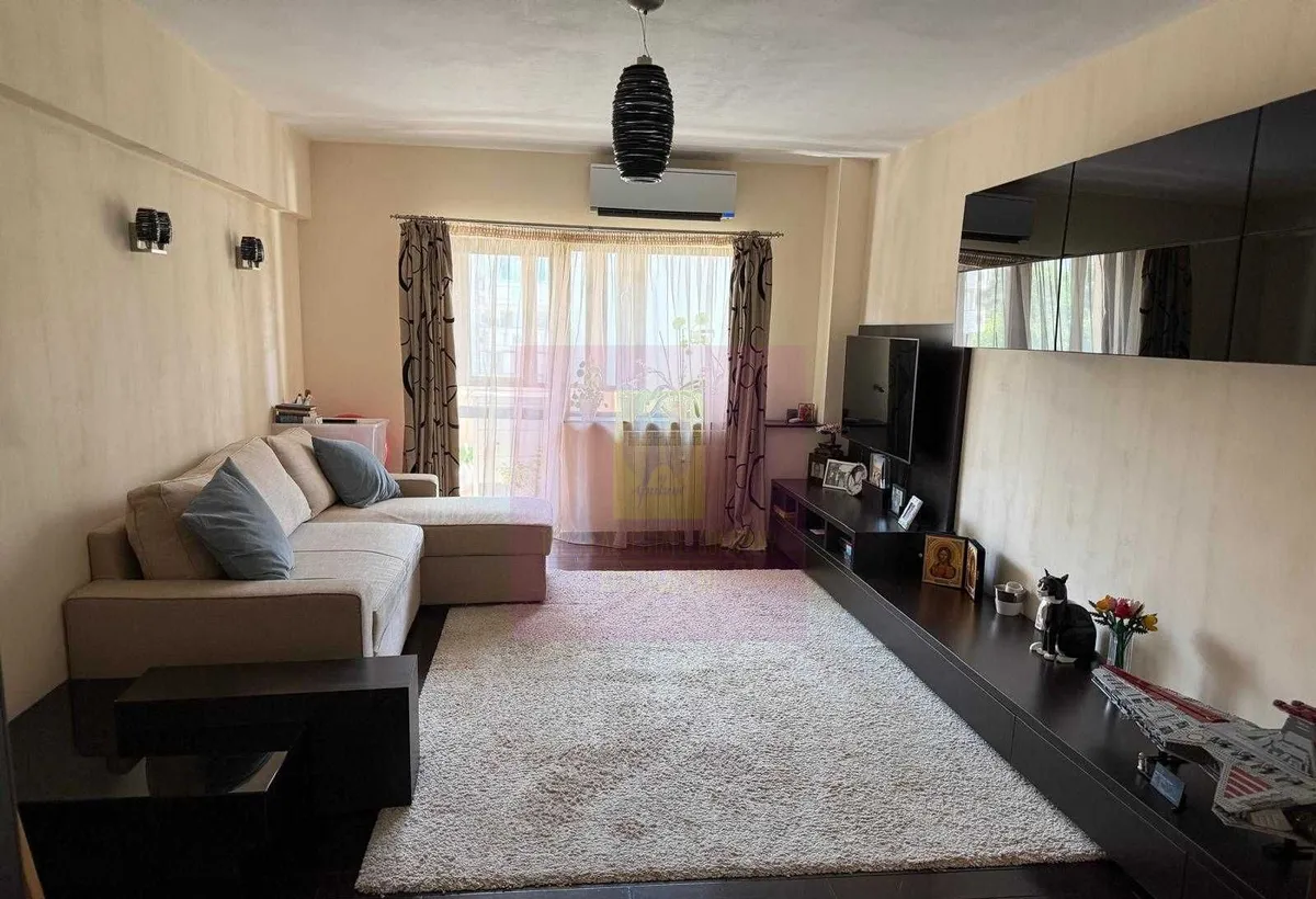 Bd Decebal stradal apartament 4 camere