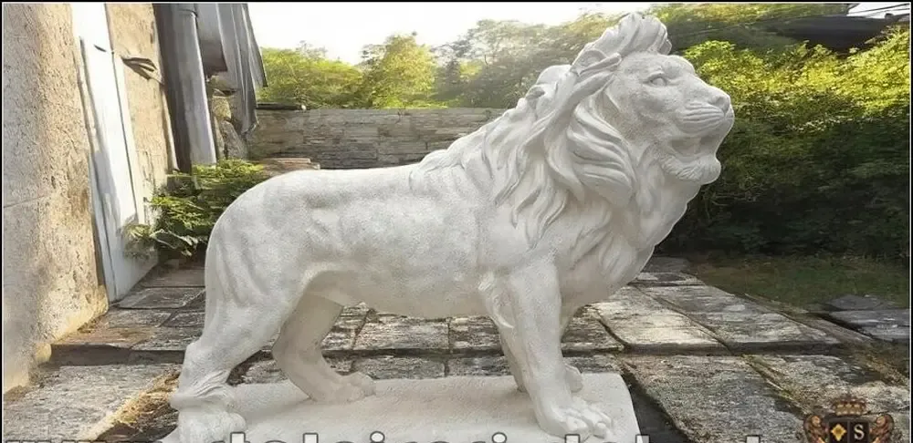 Statueta leu mare in picioare alb model S33